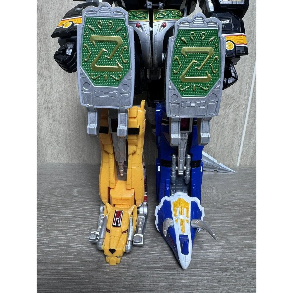 Mighty Morphin Power Rangers Dragonzord Battle Mode Megazord Action Figure